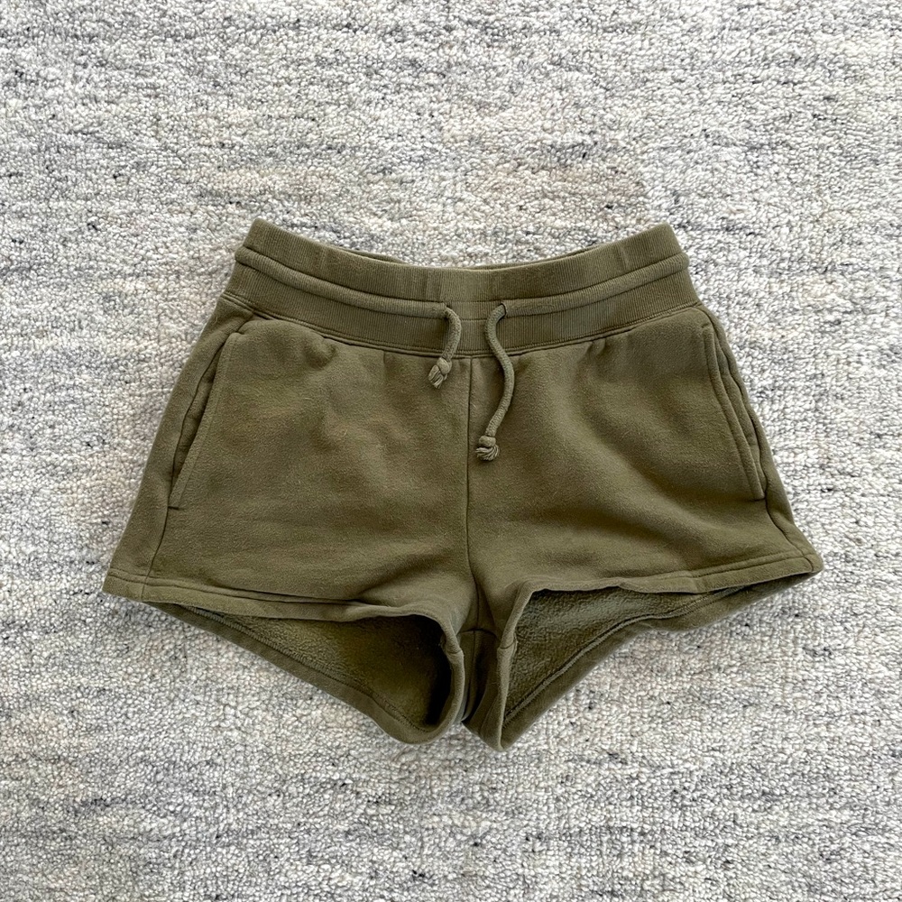 Aritzia sweatshorts